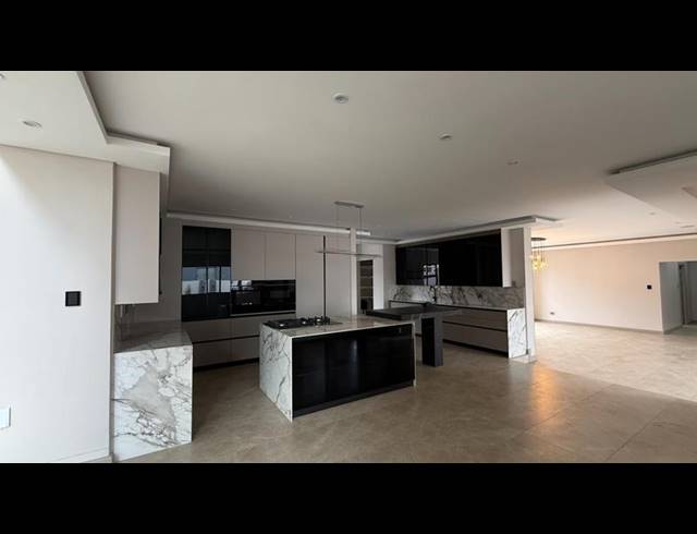 6 BEDROOM HOUSE FOR SALE IN MIDSTREAM HEIGHTS